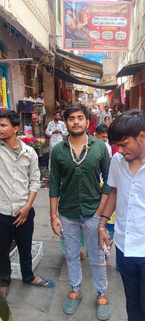 Ayush Pandey  home tutor in Varanasi.